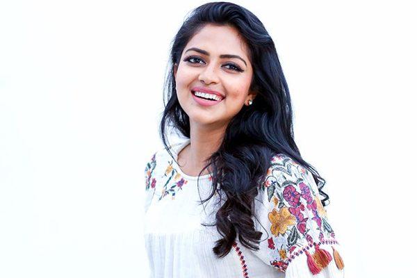 Amala Paul 'Kayamkulam Kochunni