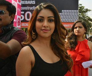 Anu-Emmanuel-launches-B-New-Mobile-Photos