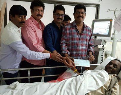 Chiranjeevi helps GunduHanumantharao, Potti Veeraiah 2 lakhs through MAA
