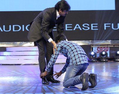Fan Falls On Pawan Kalyan Feet Photos