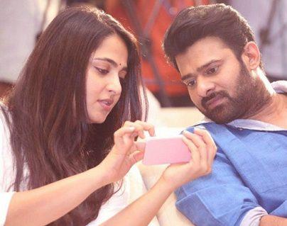 Kitchen Rumour on Anushka Checking Prabhas' Phone