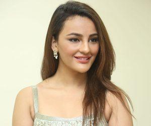 Seerat Kapoor at Okka Kshanam Trailer Launch Photos Stills