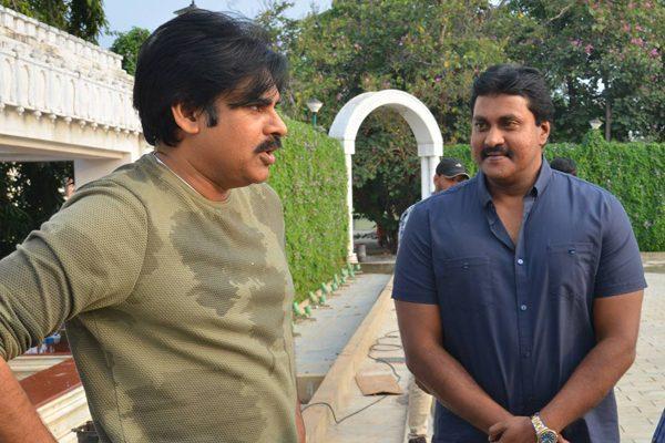 Sunil-Rejected-Pawan-kalyan's-Movie-Agnyaathavaasi--What-about-Friendship