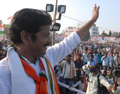 Telangana-Congress---Revanth-Reddy-Steps-In-Gandhi-Bhavan