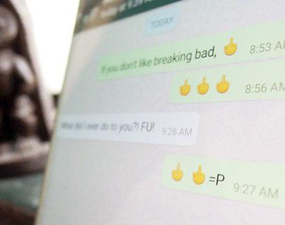 WhatsApp's-'Middle-Finger'-Emoji-Turns-Big-Issue!