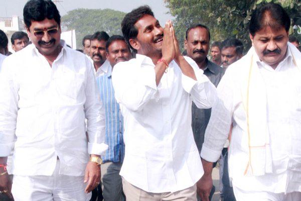 YS-Jagan-Gets-Benefit-of-Doubt-from-Media