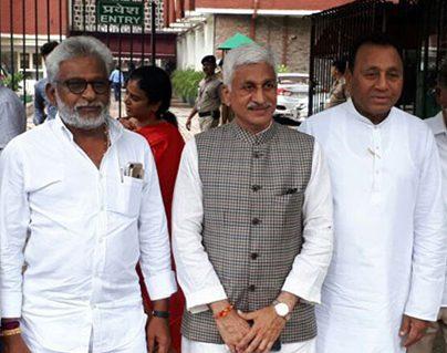 YSR Congress Parliament members met nitin gadkari on polavaram project