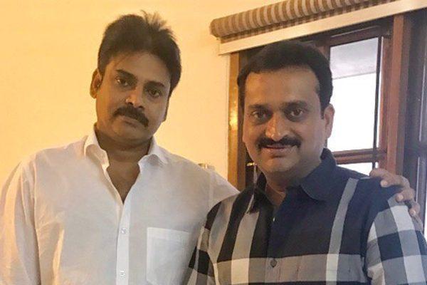 bandla-ganesh-agnyaathavaasi-pawan-kalyan-twitter