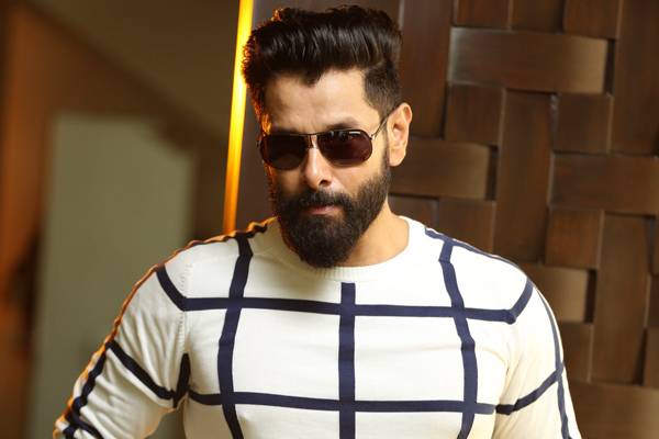 300 Cr Mahavir Karna, Too Big for Vikram Shoes