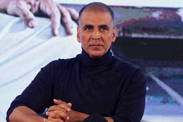 Akshay-Kumar-Bald-Padman