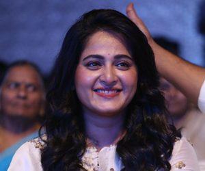 Anushka-Shetty-at-Bhaagamathie-Pre-Release-Event-Photos