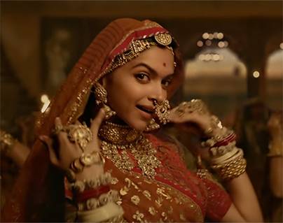 Deepika Padukone Padmaavat Ghoomar Song-