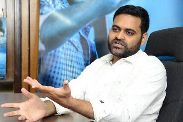 Director Praveen Sattaru Speaks Cheap About US Audience