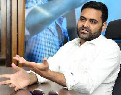 Director Praveen Sattaru Speaks Cheap About US Audience