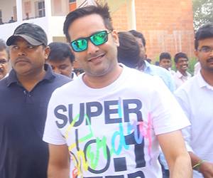 Idi Naa Love Story Movie Promotions