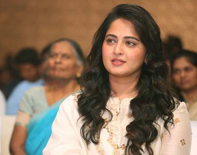 I'm-Healing-from-Injuries---Anushka-Shetty-Slow-Weight-Loss