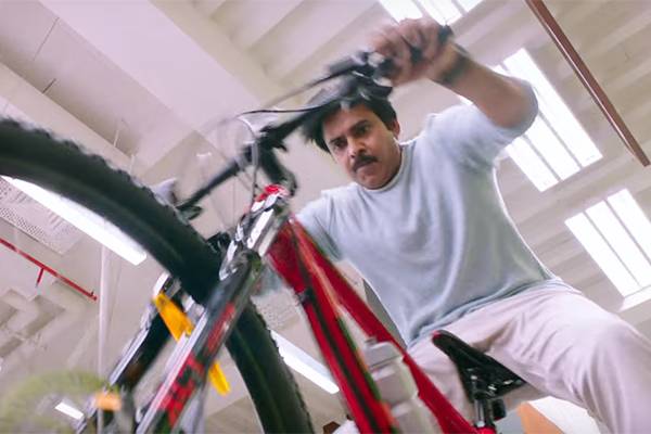 TDP Fans Having Fun of 'Agnyaathavaasi' Trailer