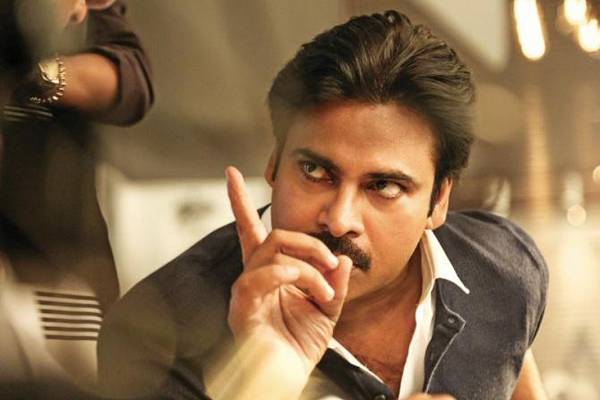 Pawan Kalyan Fan Dies - Agnyaathavaasi