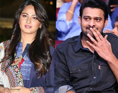 Prabhas & Anushka Shetty Maintaining Distance!