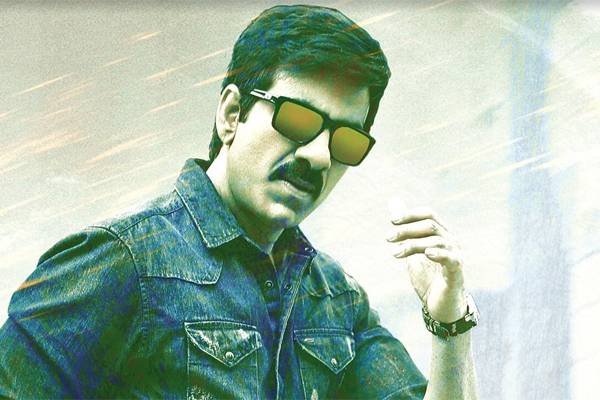 Ravi-Teja-Making-The-Wrong-Move-Again---Touch-Chesi-Choodu