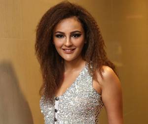 Seerat-Kapoor-at-Touch-Chesi-Chudu-Pre-Release-Event-Photos