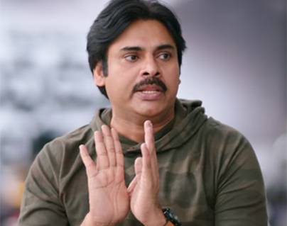 Severe Criticism on Pawan Kalyan's Feminine Expressions