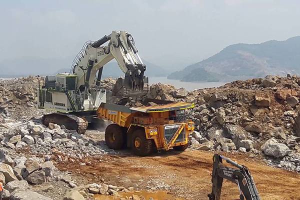 Workers Boycott Work at Polavaram