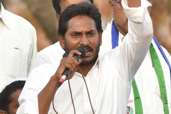 YS-Jagan-Clueless-Over-Media-Strategy