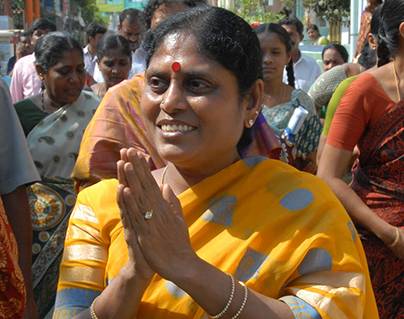 YS Vijayamma back to politics