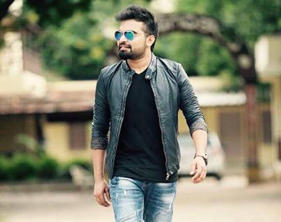 anchor Pradeep absconding drunk drive case