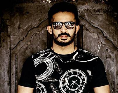 anchor-ravi-today-attend-nampally-court