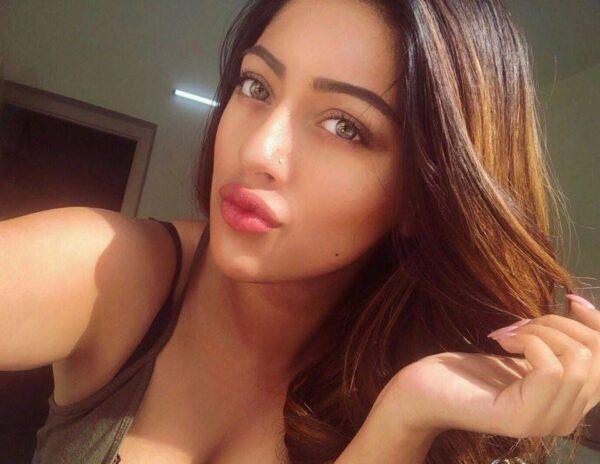 Anu-Emmanuel--Latest-Selfie