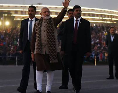 Center-Dupes-People-With-The-Revolutionary-Health-Care-Scheme