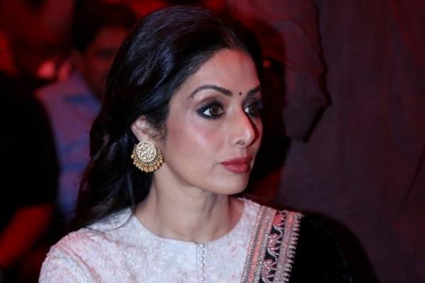 Fake-Pictures-of-Sridevi-on-Death-Bed