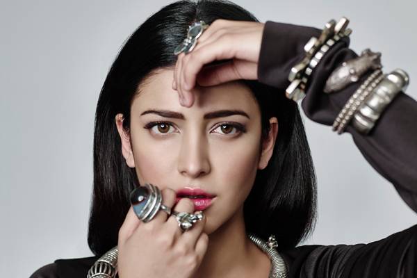 Parent's-Failed-Marriage-Didn't-Affect-Shruti-Haasan