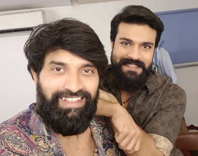 Pooja-Hegde-Marks-the-Wrap-of-Ram-Charan's-Rangasthalam-Shoot