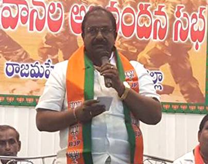 Somu -Veerraju supports narendra modi on cheating andhra pradesh