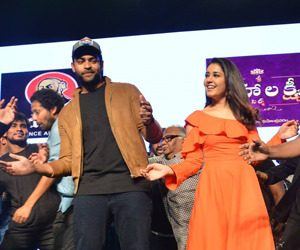Varun-Tej,-Raashi-Khanna---Tholi-Prema-Pre-Release-Event-Stills-Photos