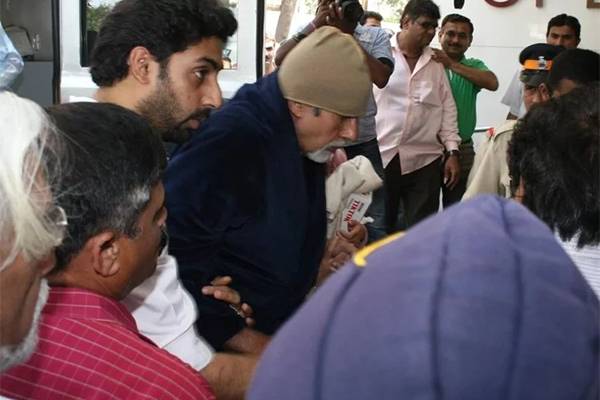 Amitabh Bachchan Leaves Climax Shoot Midway
