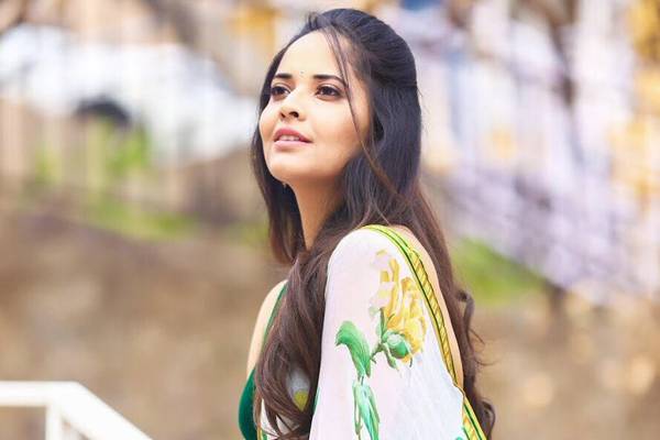Anasuya-Irked-Big-Time-on-Sri-Reddy-Comments