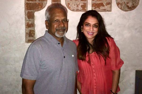 Anjali-heroine---Sai-Gayatri-Chennai-Traffic-Police-Harassment
