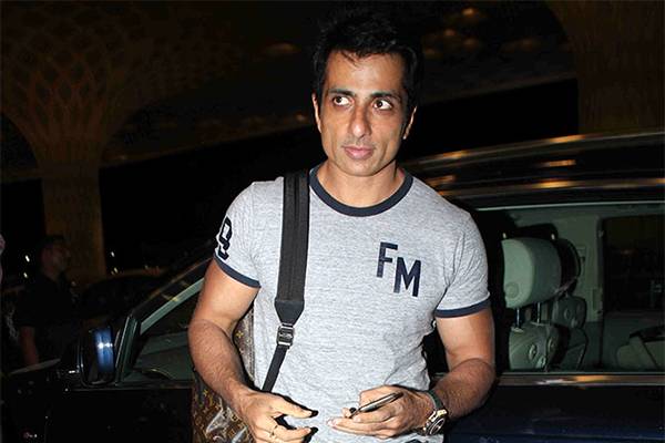 Dabangg Villain Sonu Sood Locked for Temper Remake