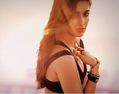 Ileana-D'cruz-Coward-Behaviour,-Asks--Jr.-Artist-to-Decide