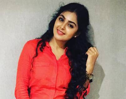 Man Urinated on Monal Gajjar Car