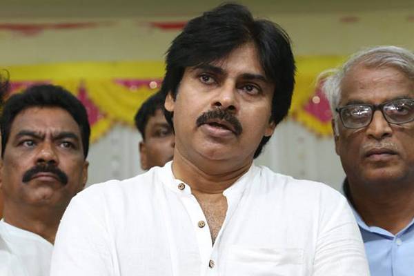 Pawan-Kalyan-Goes-Back-on-Allegations-on-Nara-Lokesh