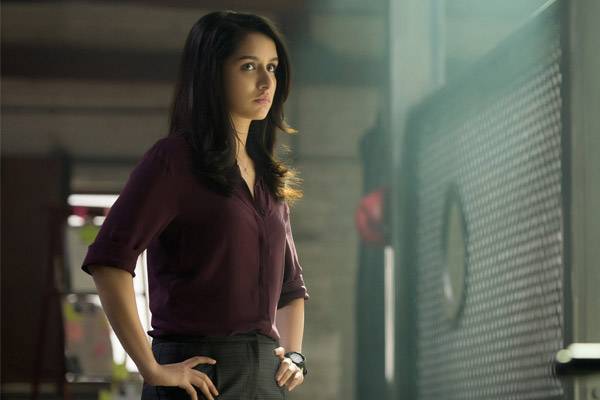 Prabhas Heroine Shraddha Kapoor Turns 31 but Looks 21