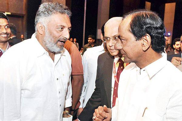 Prakash Raj Meets KCR in the State Assembly