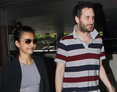 Radhika-Apte-to-Share-Her-Husband's-Vision