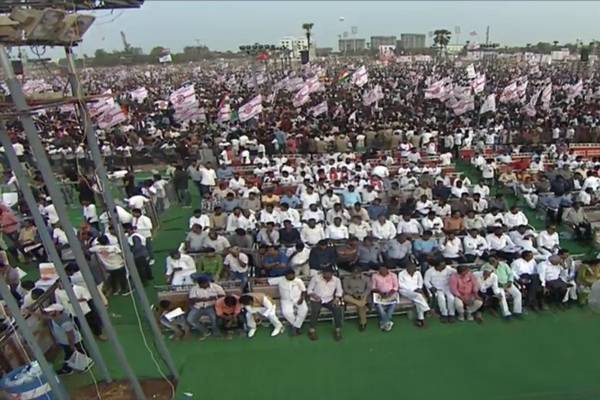 Stampede-and-Lathi-Charge-at-Jana-Sena-Meeting