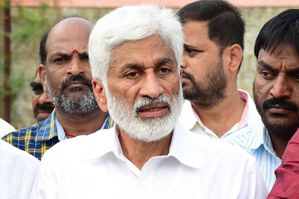 Vijaya Sai Reddy Touches PM's Feet and Seeks Blessings